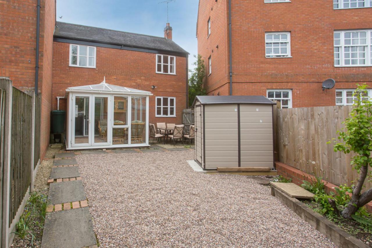 Rocester Roost Villa Exterior photo